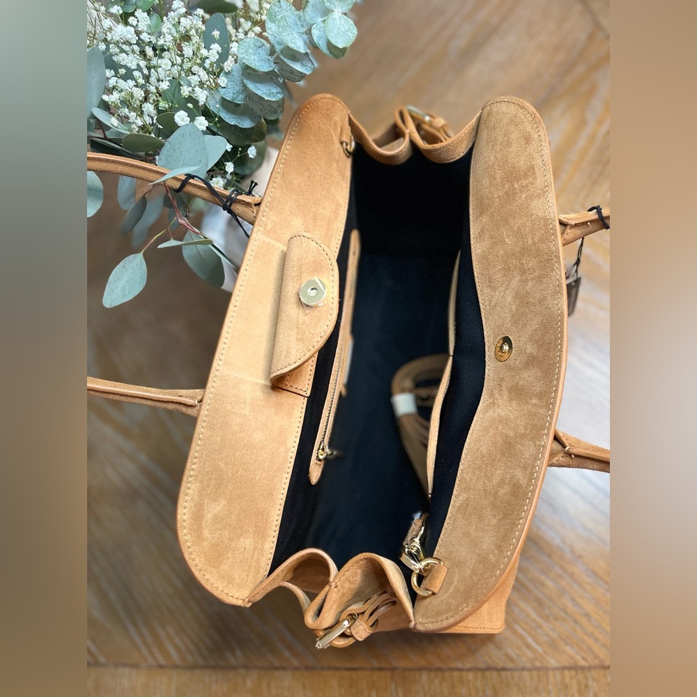 Claudia Firenze TikTok Viral The Row Margaux Suede Camel bag
TjMaxx Marshalls - Picture 2 of 15